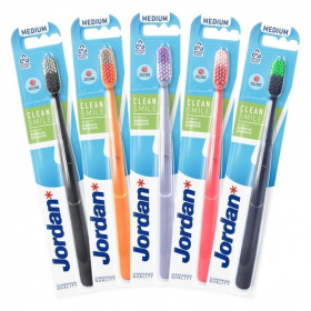 Jordan Clean Smile medium fogkefe 1db